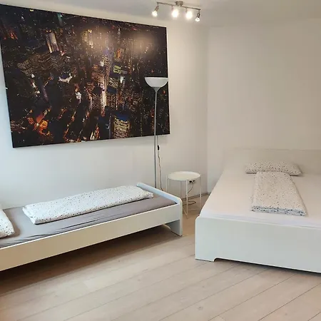 Апартаменты Lindenau - Haus Mit 3 Im Westen Лейпциг