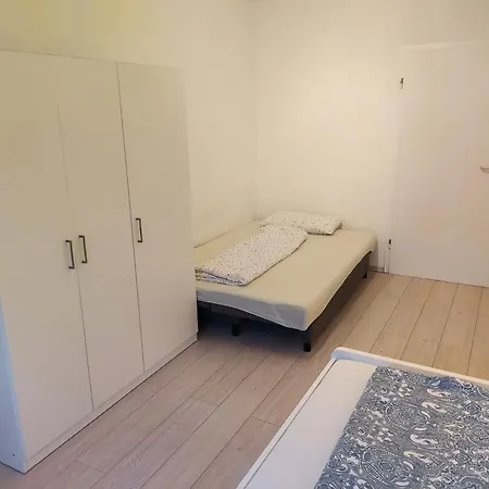 Lindenau - Haus Mit 2 Im Westen