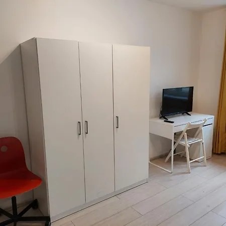 Апартаменты Lindenau - Haus Mit 3 Im Westen Лейпциг